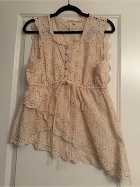 robbi & nikki Sleeveless Cream Eyelet Tie-Waist Top Size Large